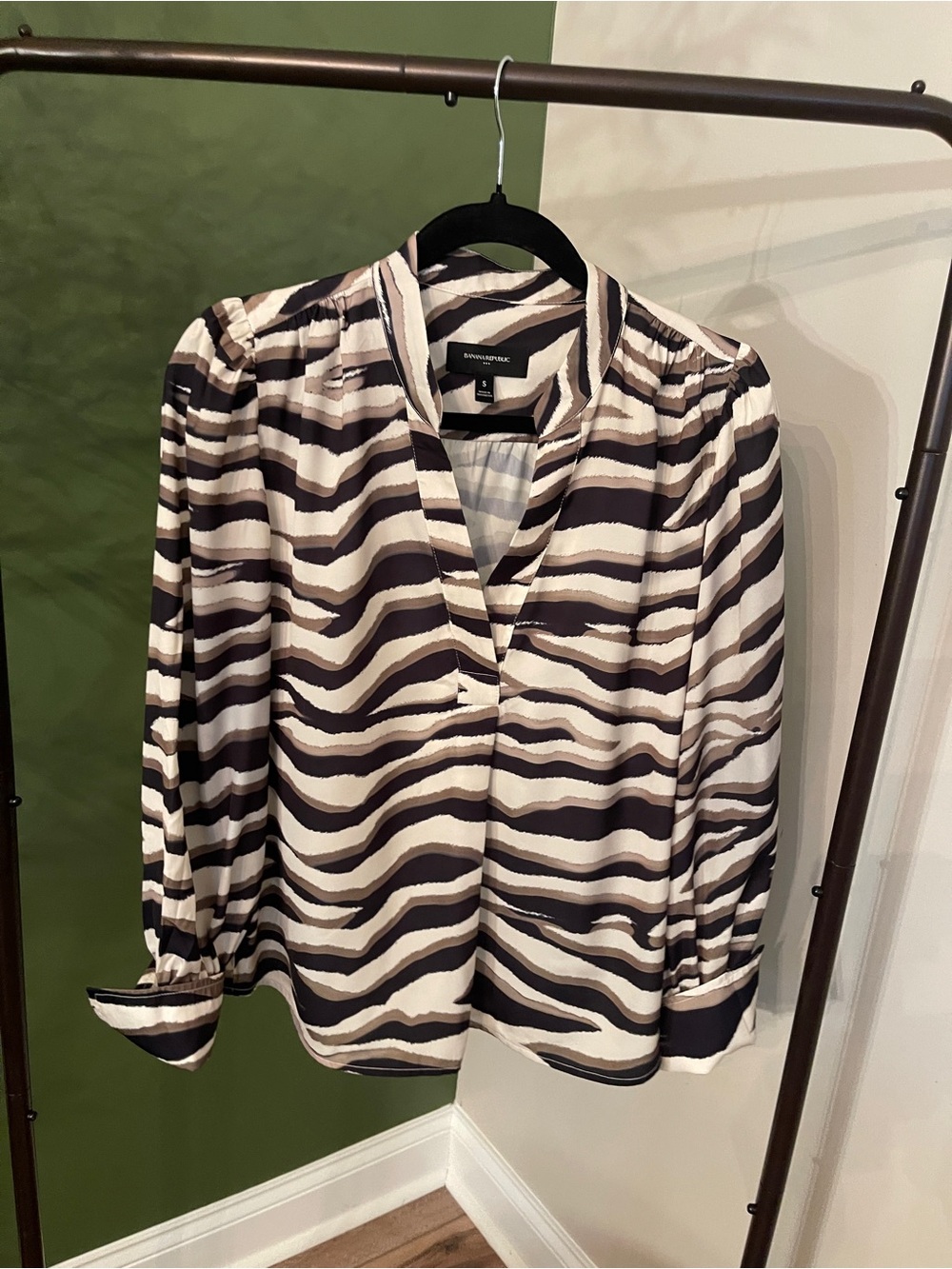 Banana Republic Black and Ivory Wave-Stripe Blouse